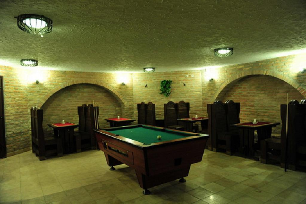 Hotel Francoise 巴拉通雷勒 外观 照片
