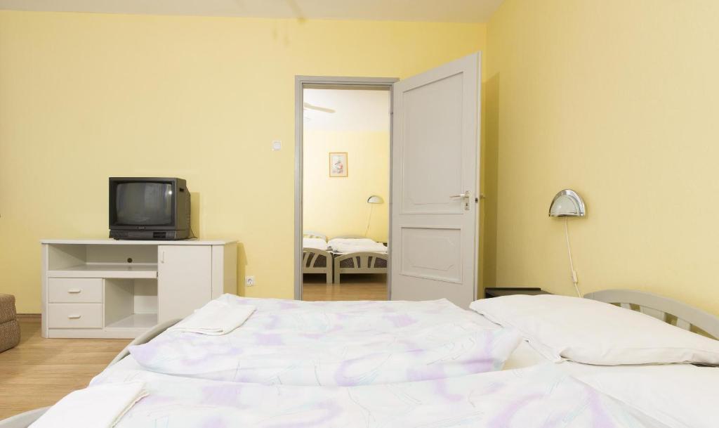 Hotel Francoise 巴拉通雷勒 外观 照片